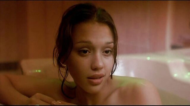 สาวญี่ปุ่นที่มีเสน่ห์ Yuna Hirose วีดีโอ โป้ ให้ blowjob