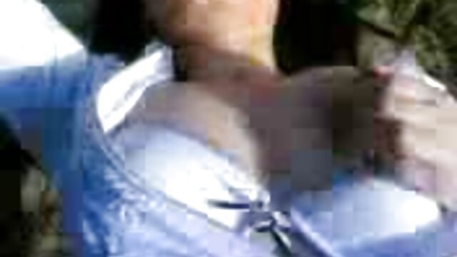 สองเงี่ยนกระดุมฝึกซ้อม Nikky วีดีโอ หี Rider's fuck holes deep