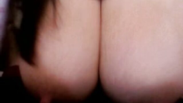 สาวอวบถูกกระแทกอย่างหนักในคลิปโป๊ POV หลุด วีดีโอ คอ ล